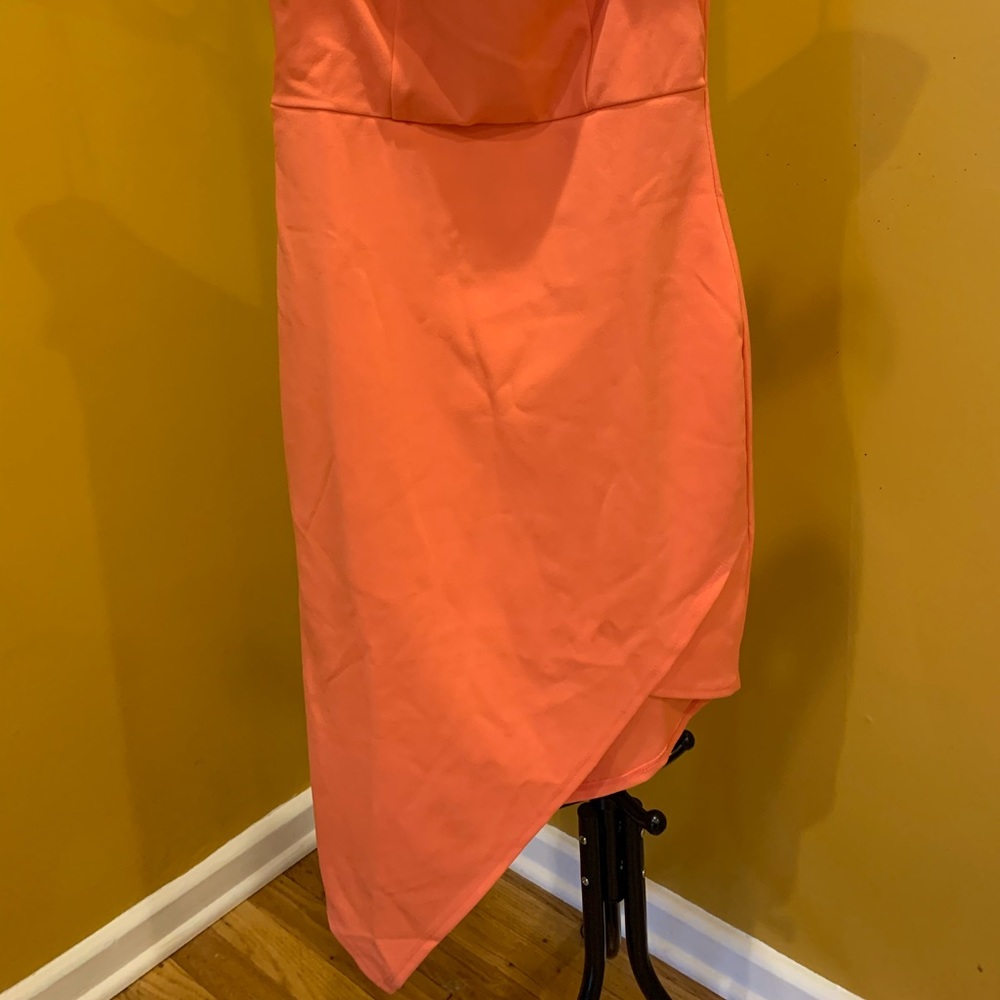 Dress - Picture 3 of 3